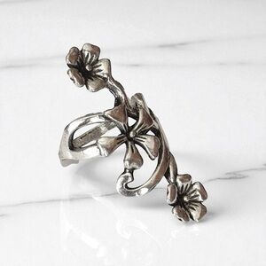 5 For $25💫Trendy Gypsy Floral Silver Ring